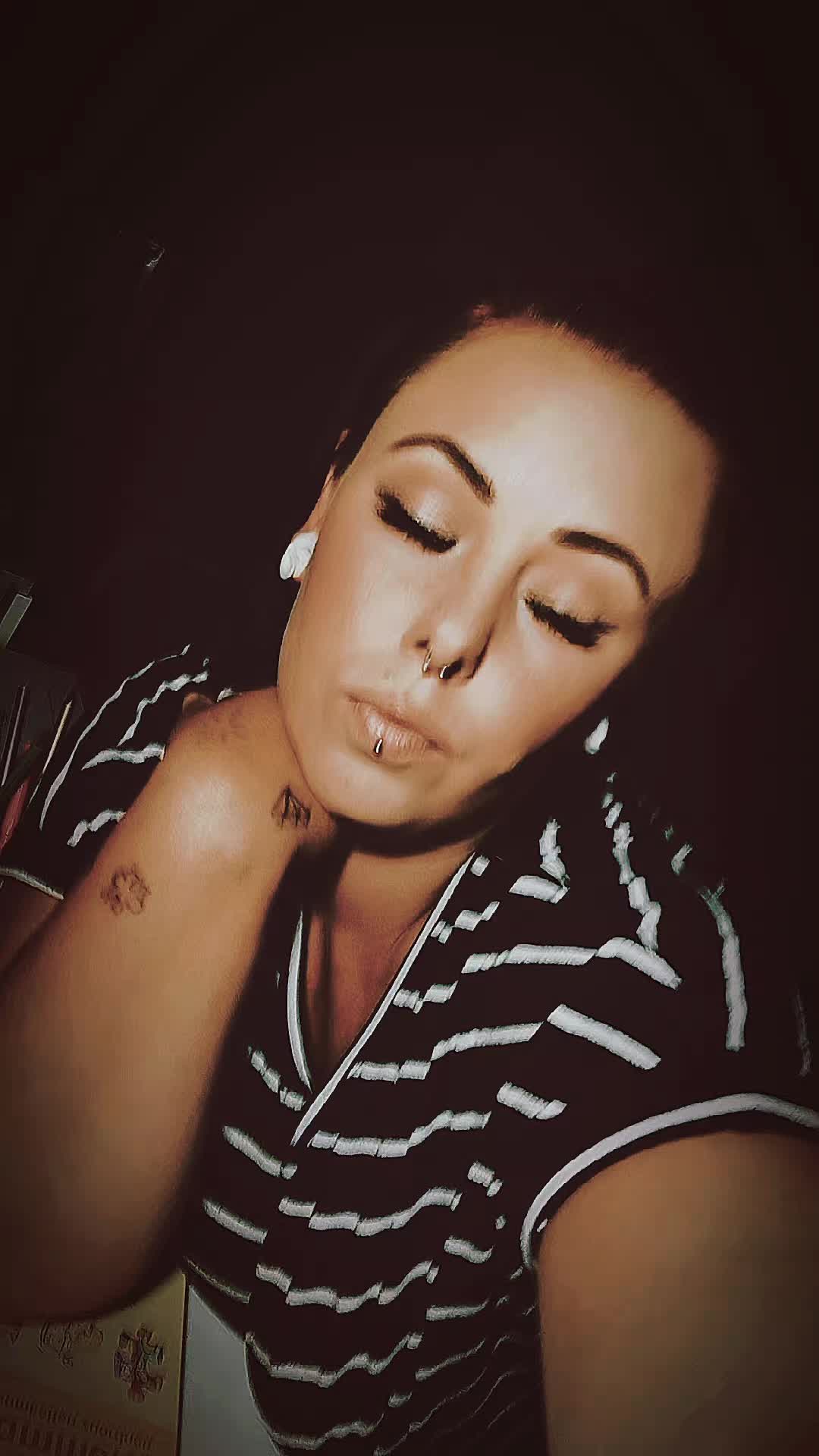 @Jenni✌️