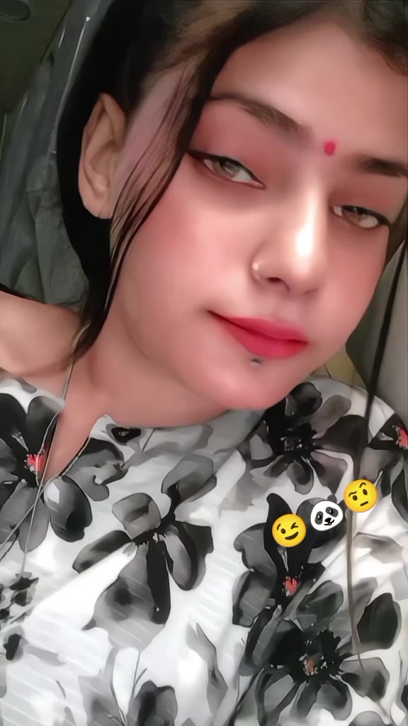 @🐼Gudiya Rajput👑