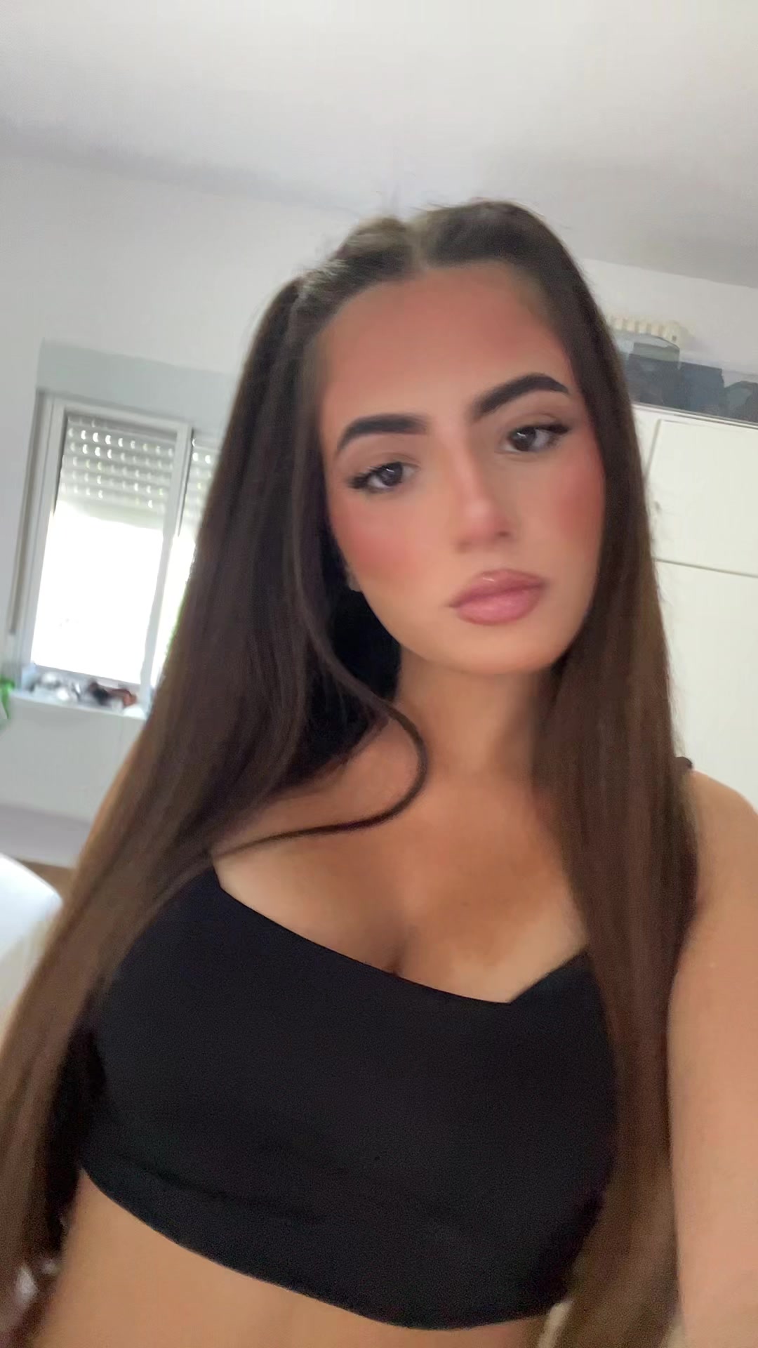 @Micaelaingala