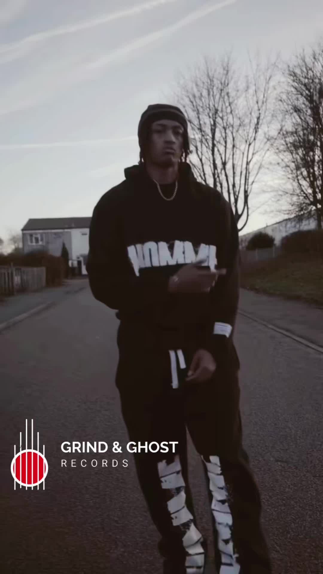 @G N G