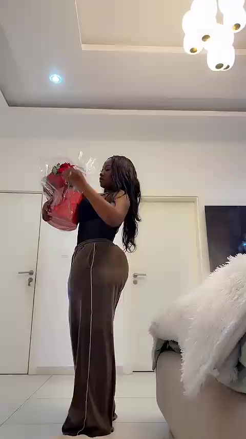 @Carmen Maryse Sama