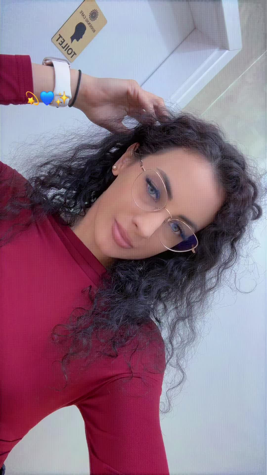 @Creațaa💙👩🏽🦱