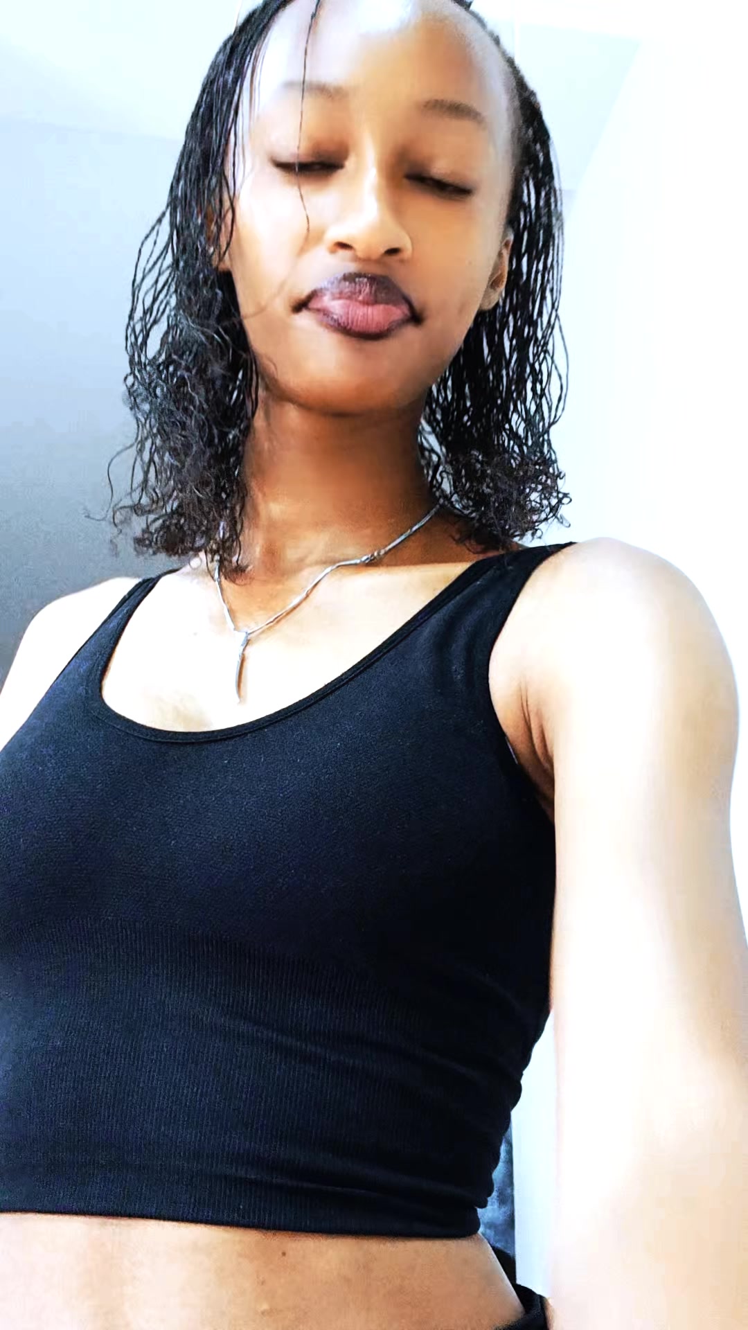 @I'm just a girl🍒🎀