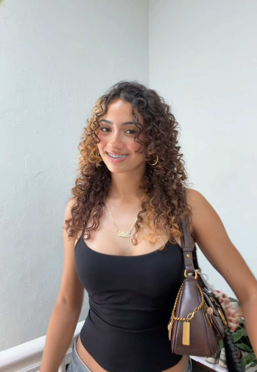 @bellabae