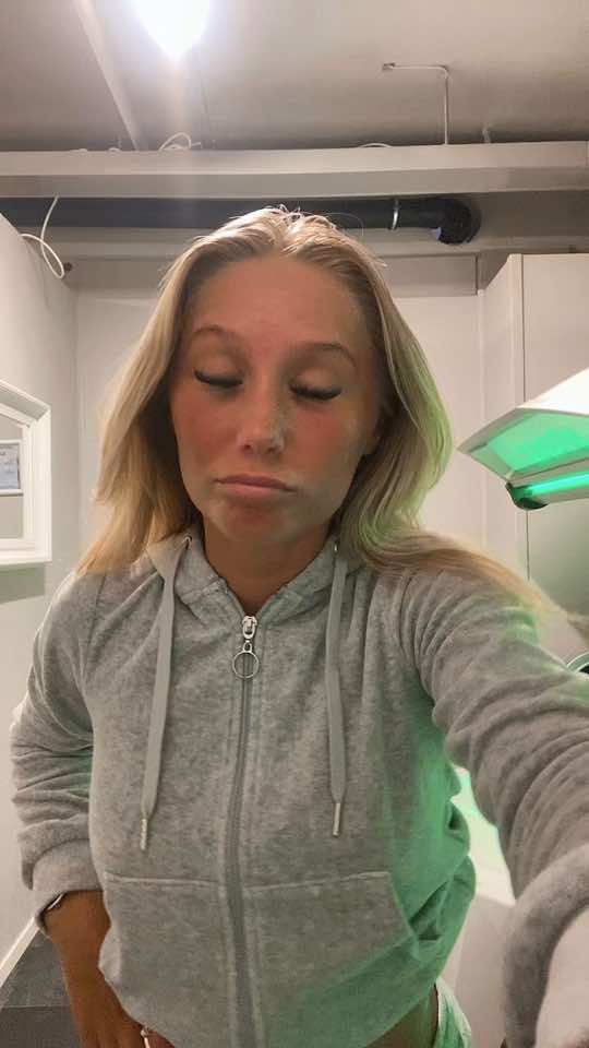 @Mia