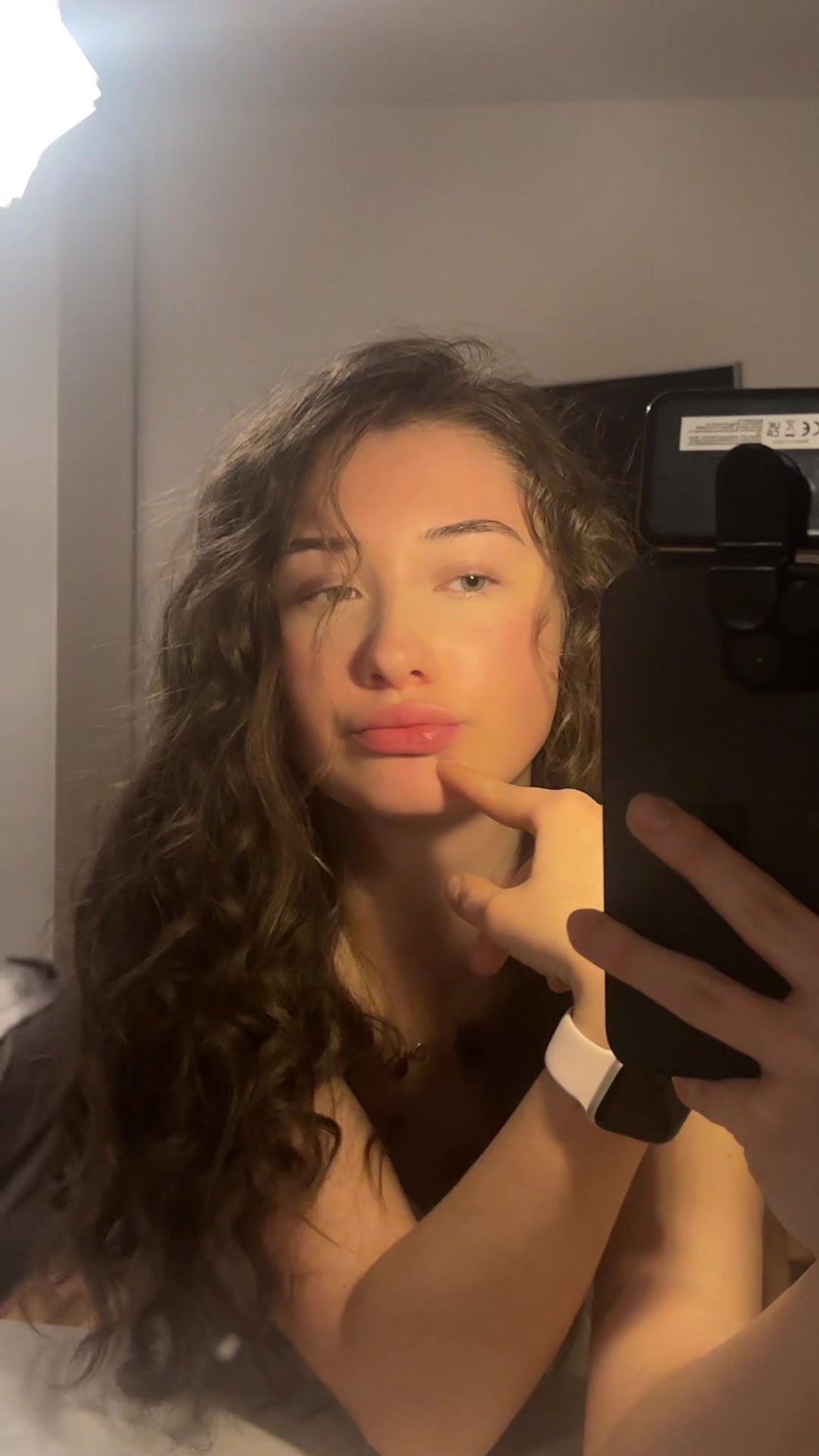 @𝑬