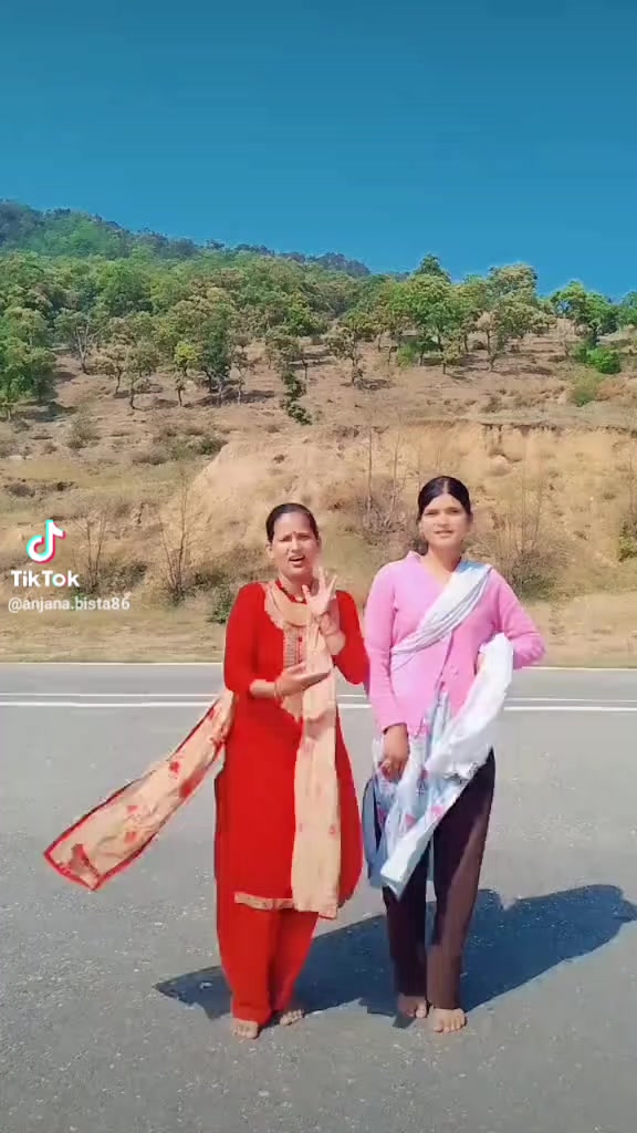 @एक्लि बुहारी ❣️❣️
