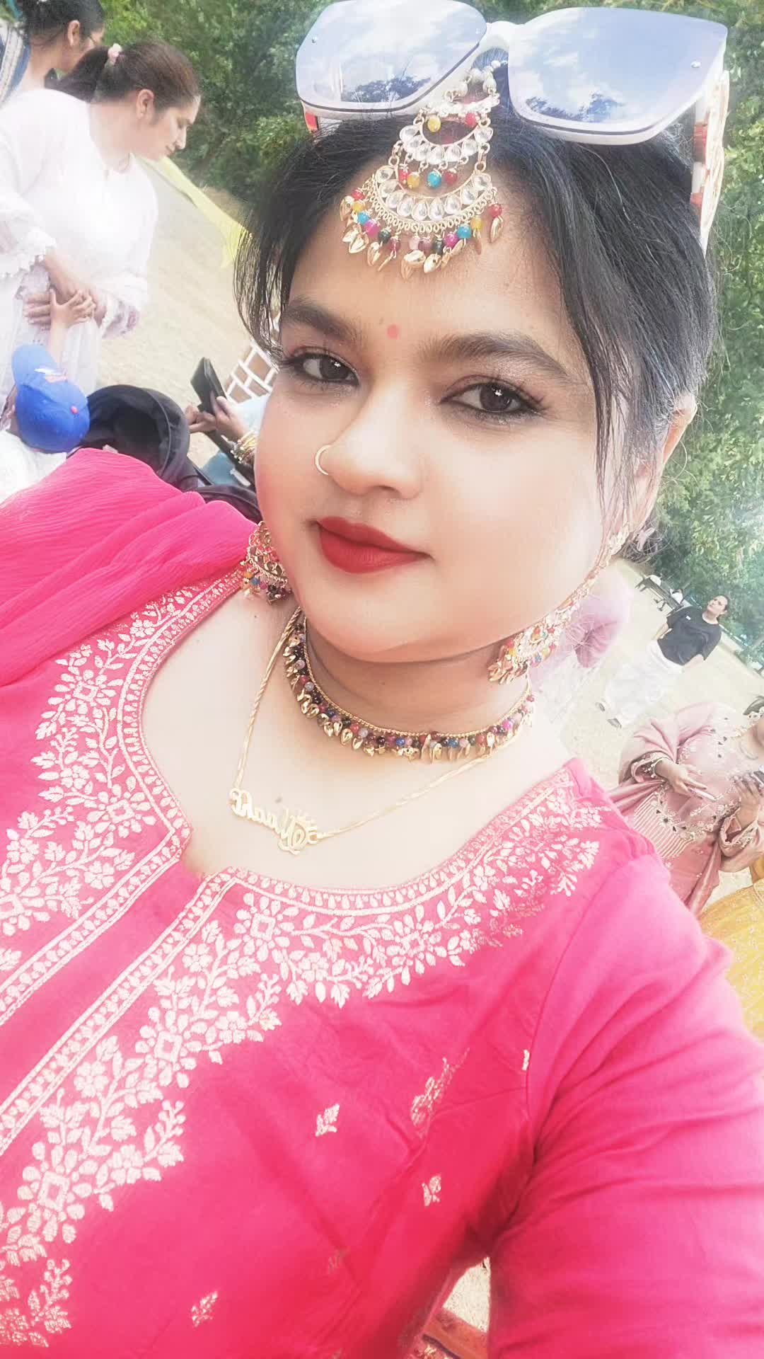 @MAAHI NEGI 👸
