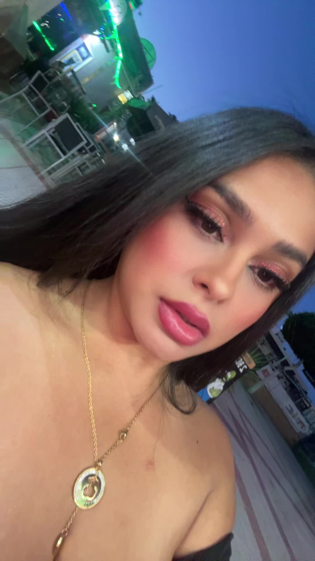 @Valenbm