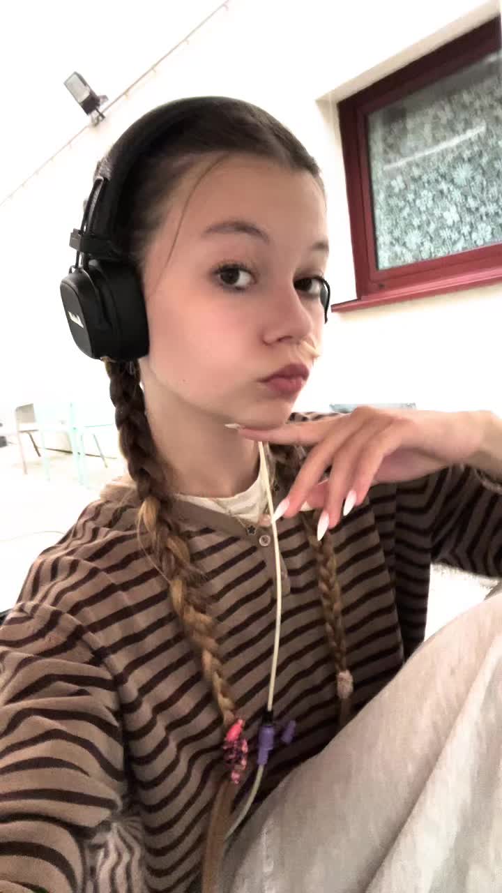 @✯