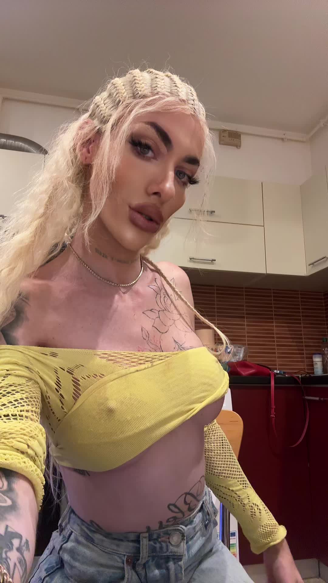 @Andrastoeva1