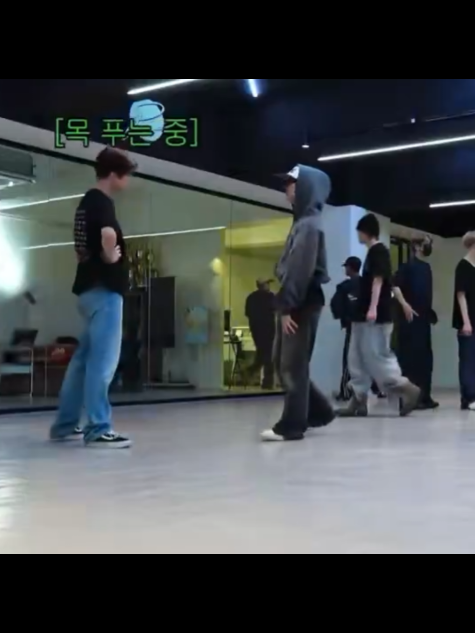@ๅฟ