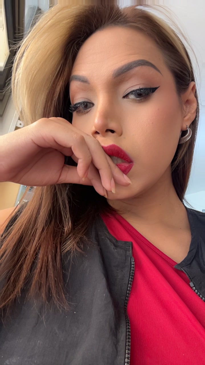 @Fiorella K'rdenaz