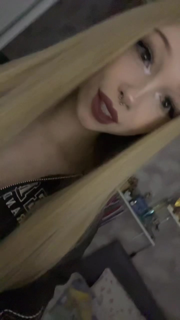 @77//