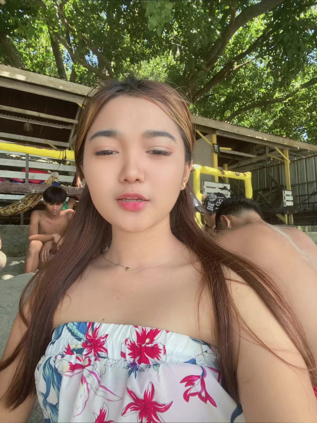 @thisishyacinth