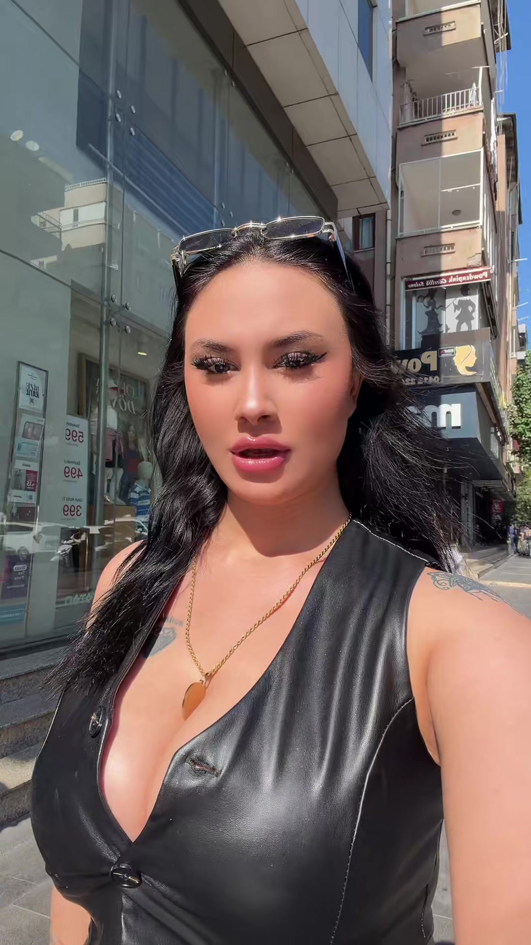@nazenizlive21