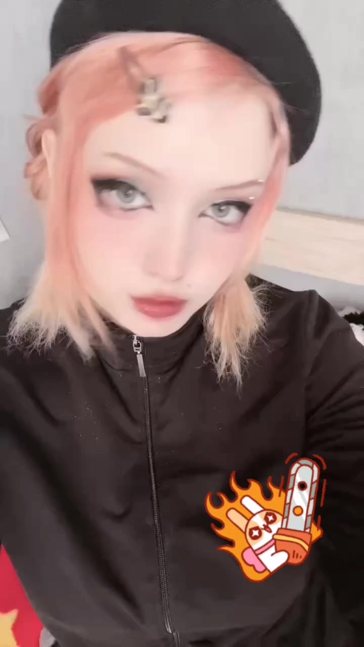 @мілка котік 🍓