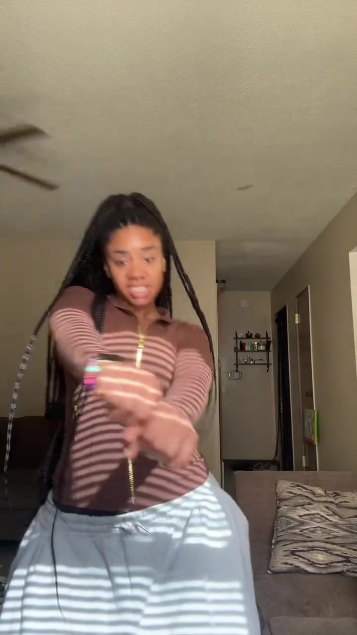 @Lueyoni