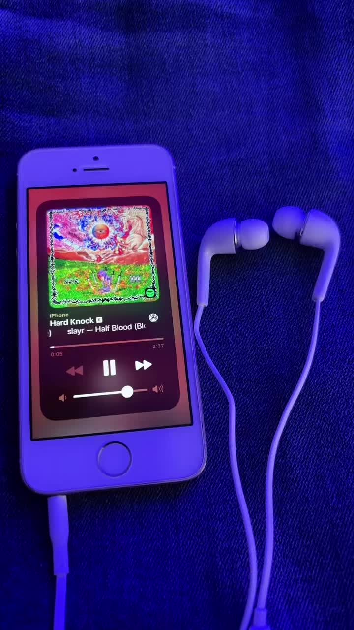 @𖣂