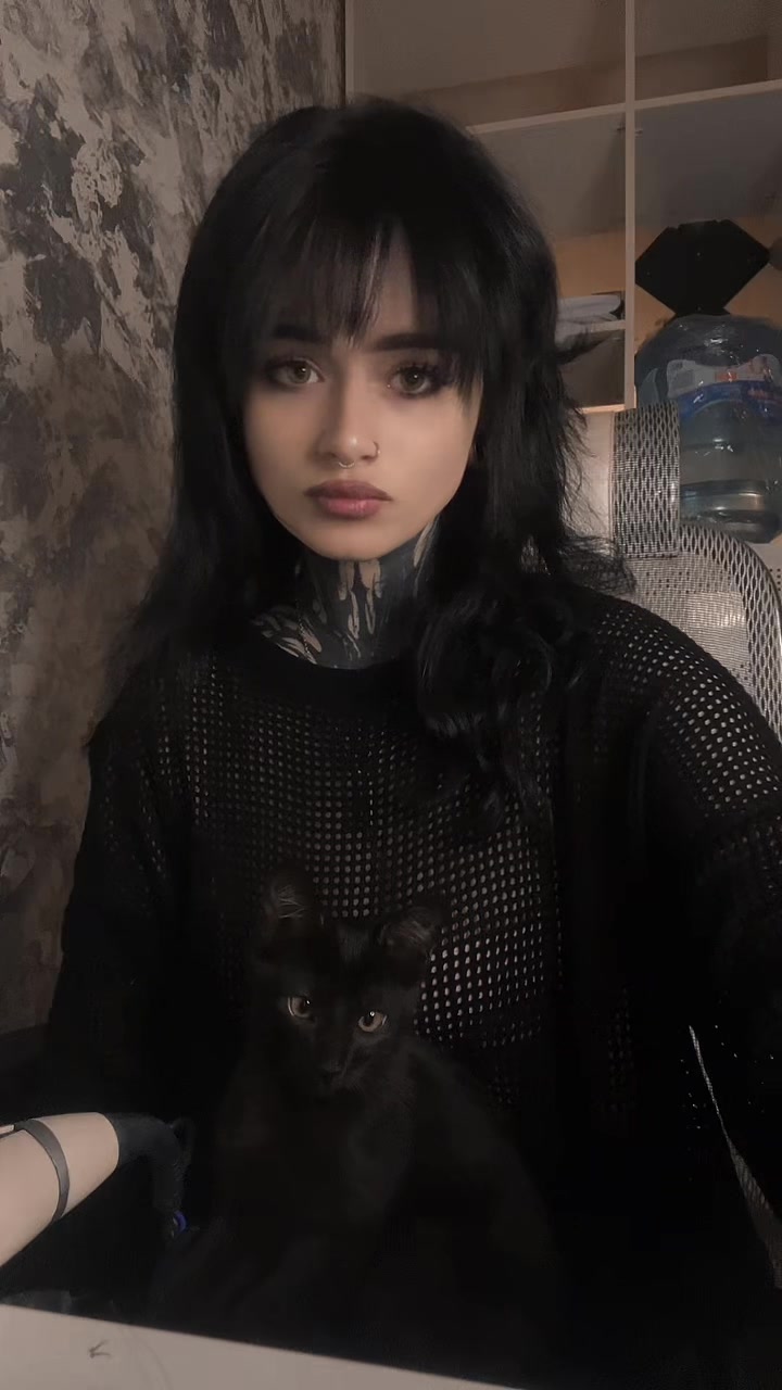 @Tsukini_suka🍅
