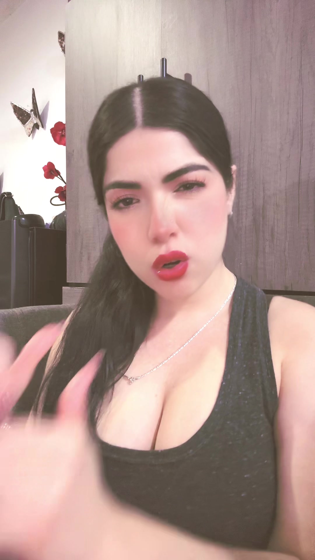 @๐ Monserrat Arias ๐ฐ๐
