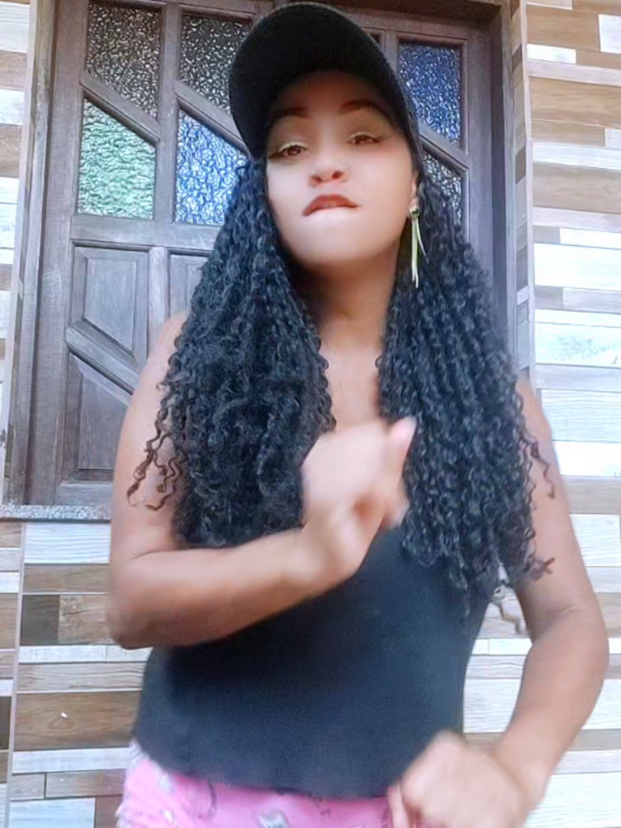 @Lucy a guria do short sexy