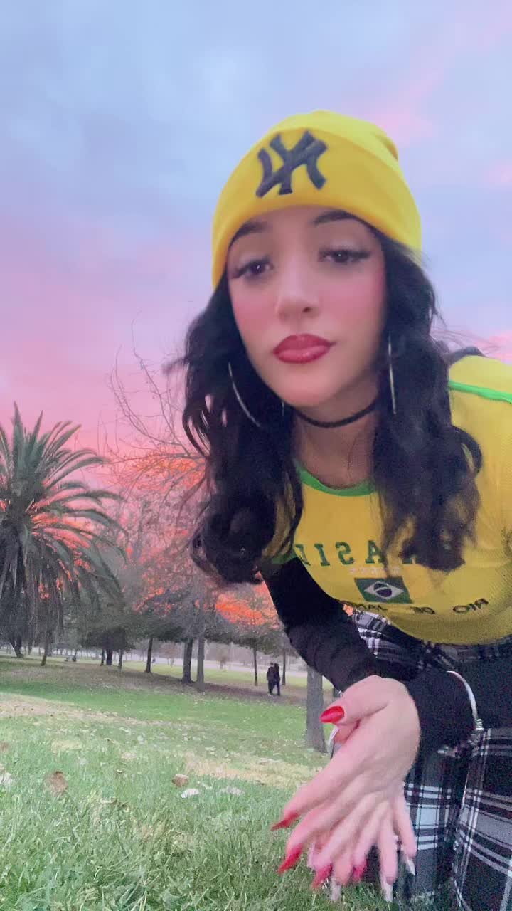 @itsdanisixx