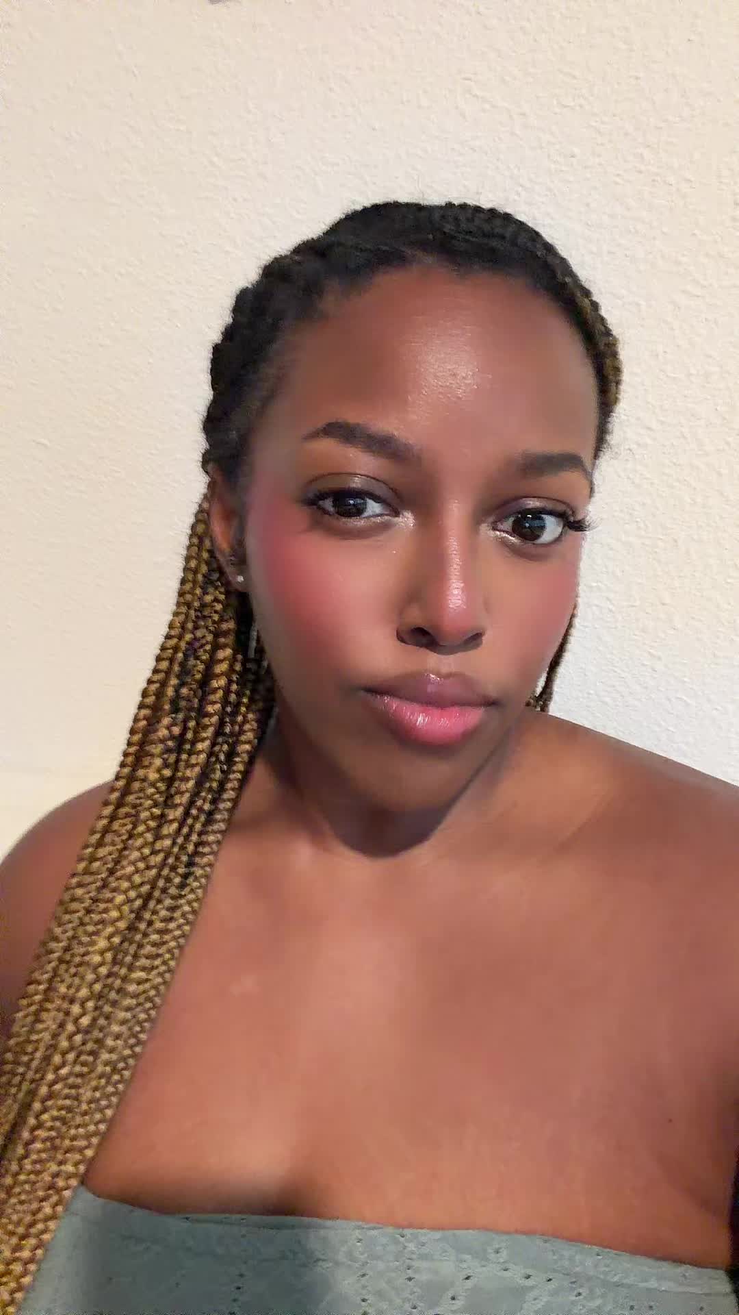 @BeanieBee