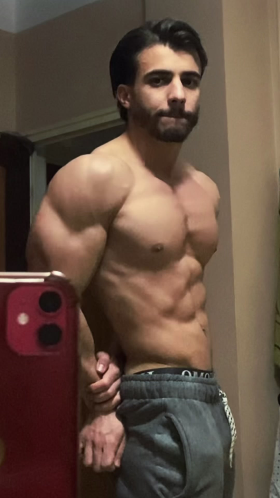 @zi_zain