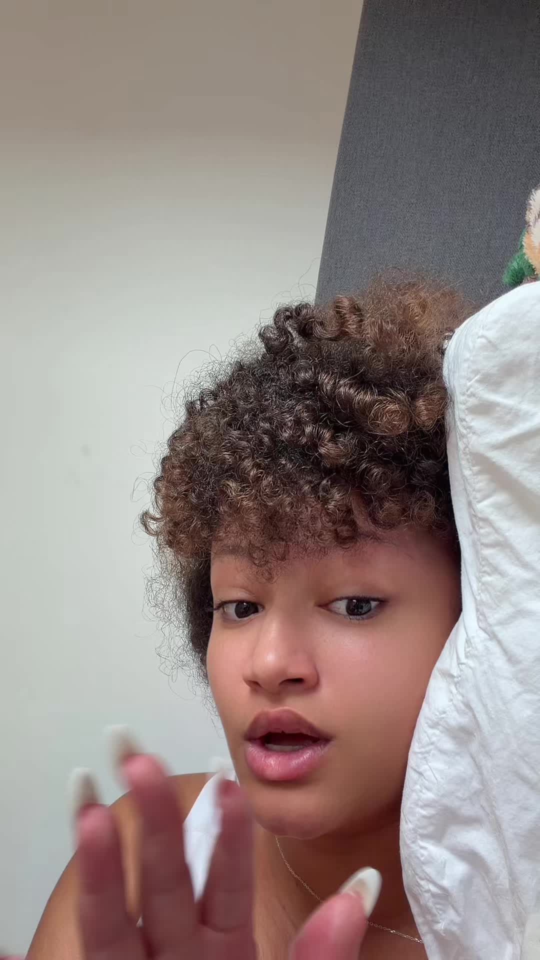 @chloe