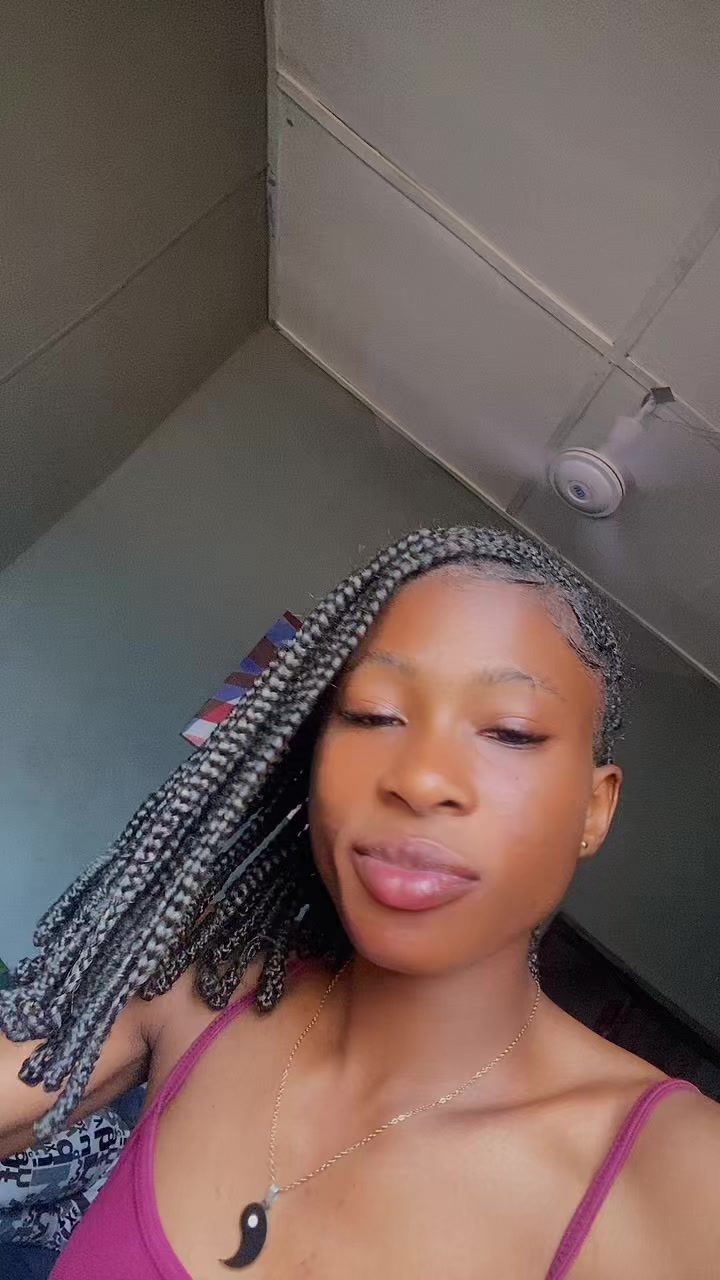 @tinnyone_