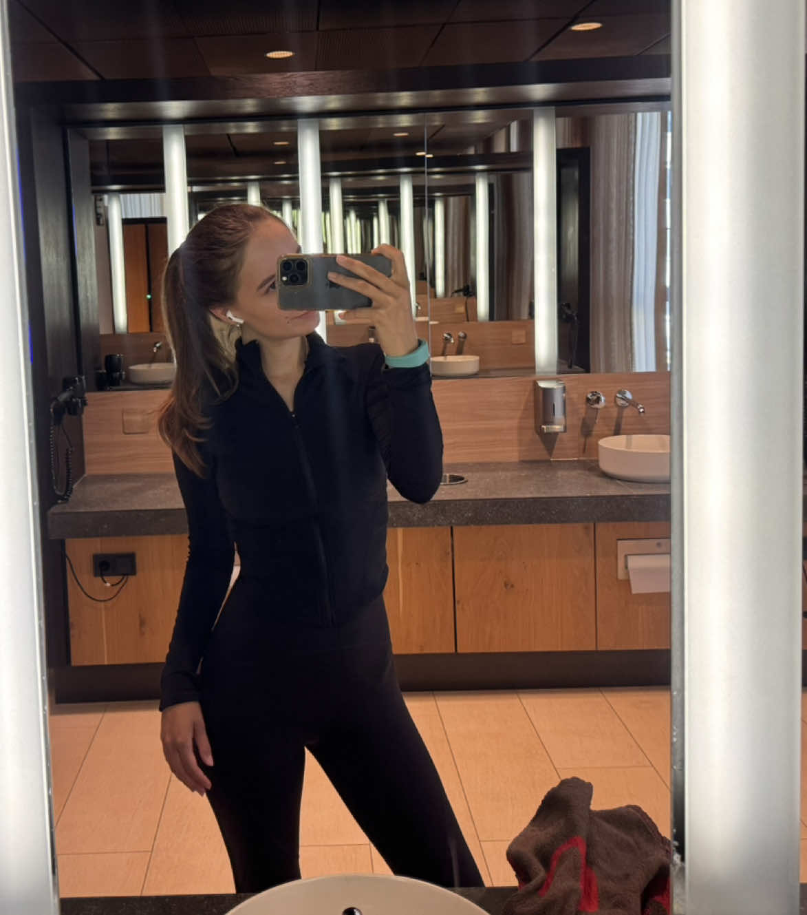 @Mia