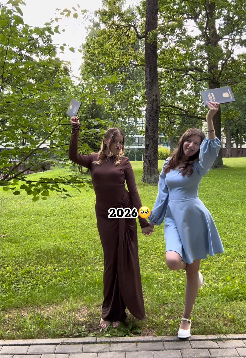 @леночка