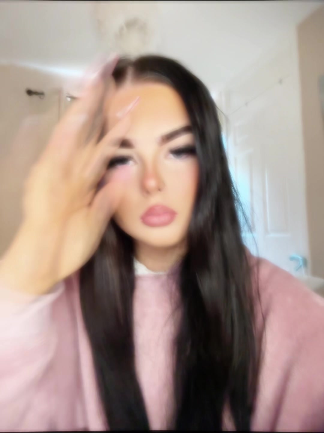 @Liv.priv