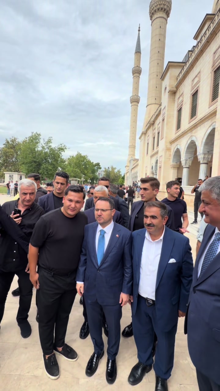@Bizadanaliyik