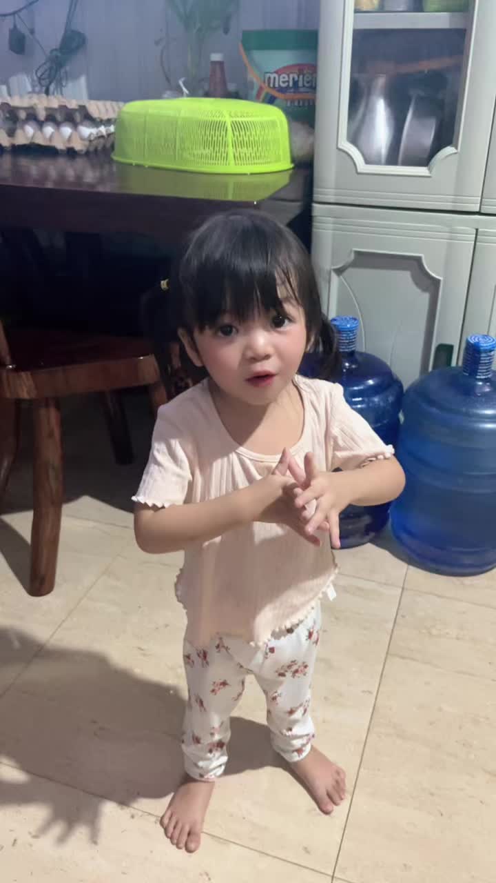 @MOMARIEKATE
