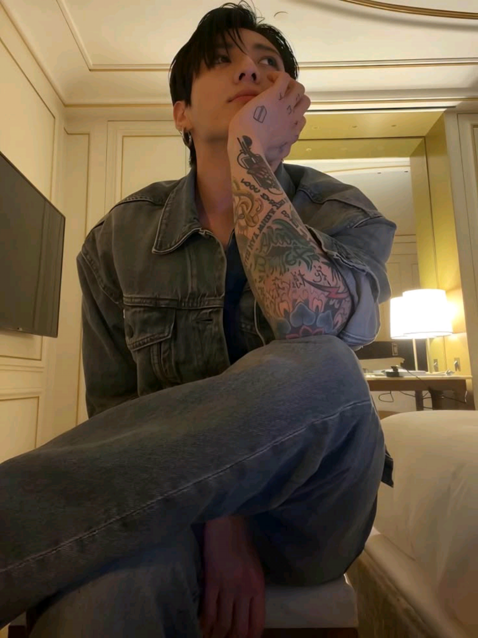 @𝐏𝐨𝐥𝐚𝐭.