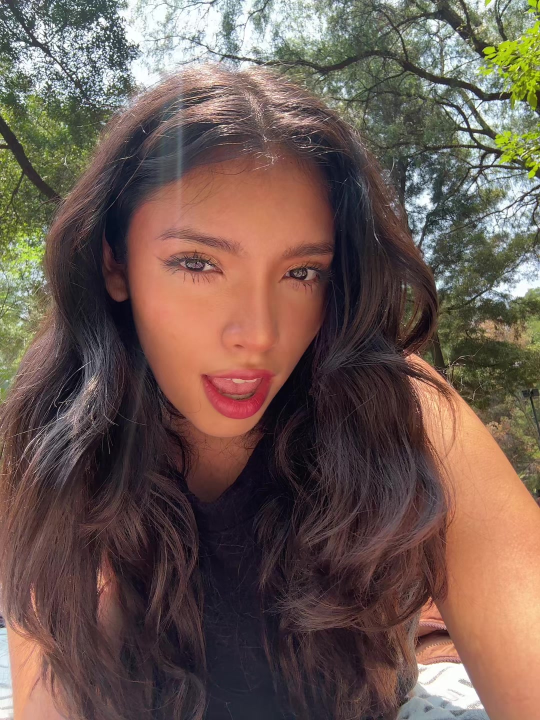 @MiaParra