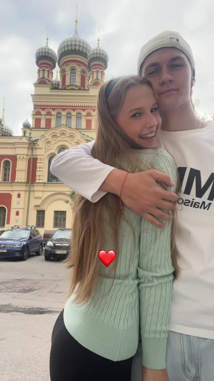 @Vikaaw