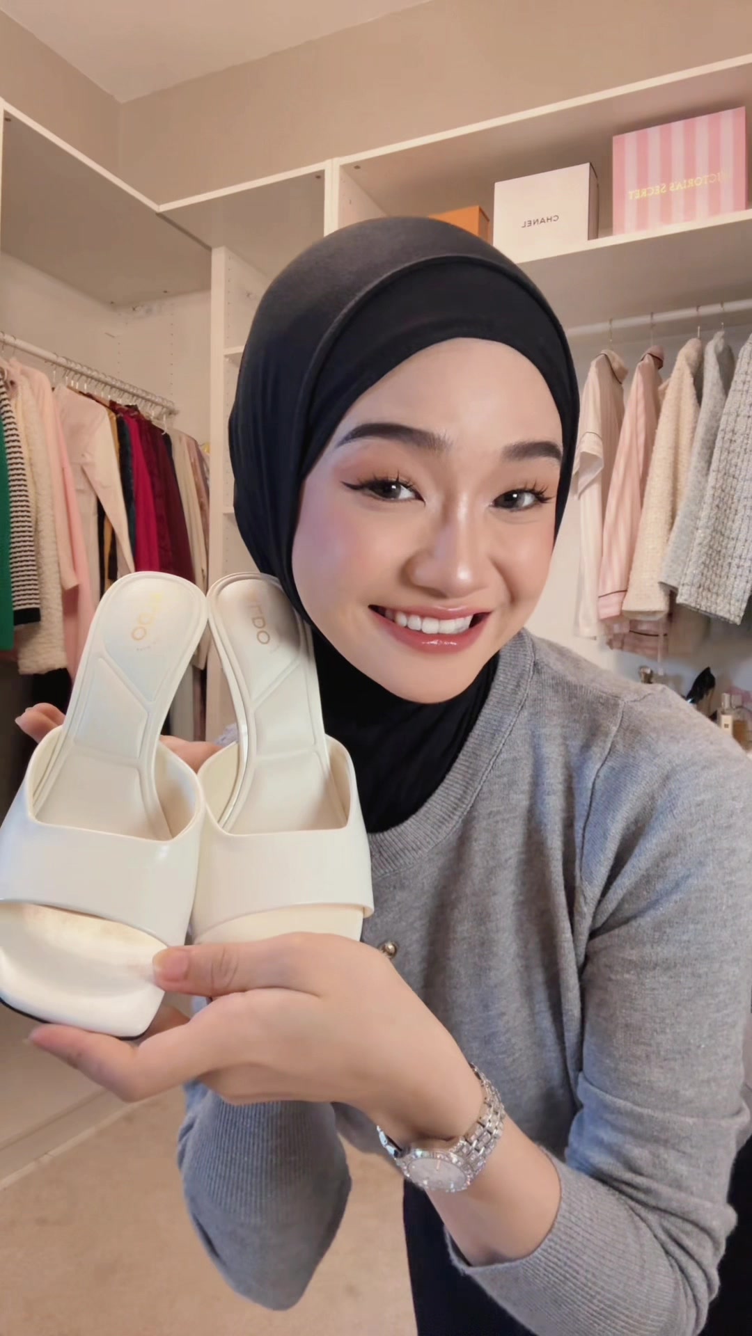 @Syaa Meoow 𝜗𝜚