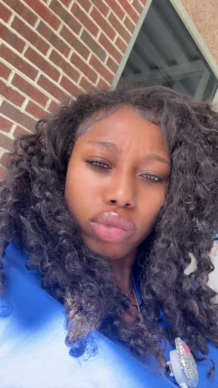 @lailaaaa 🙃