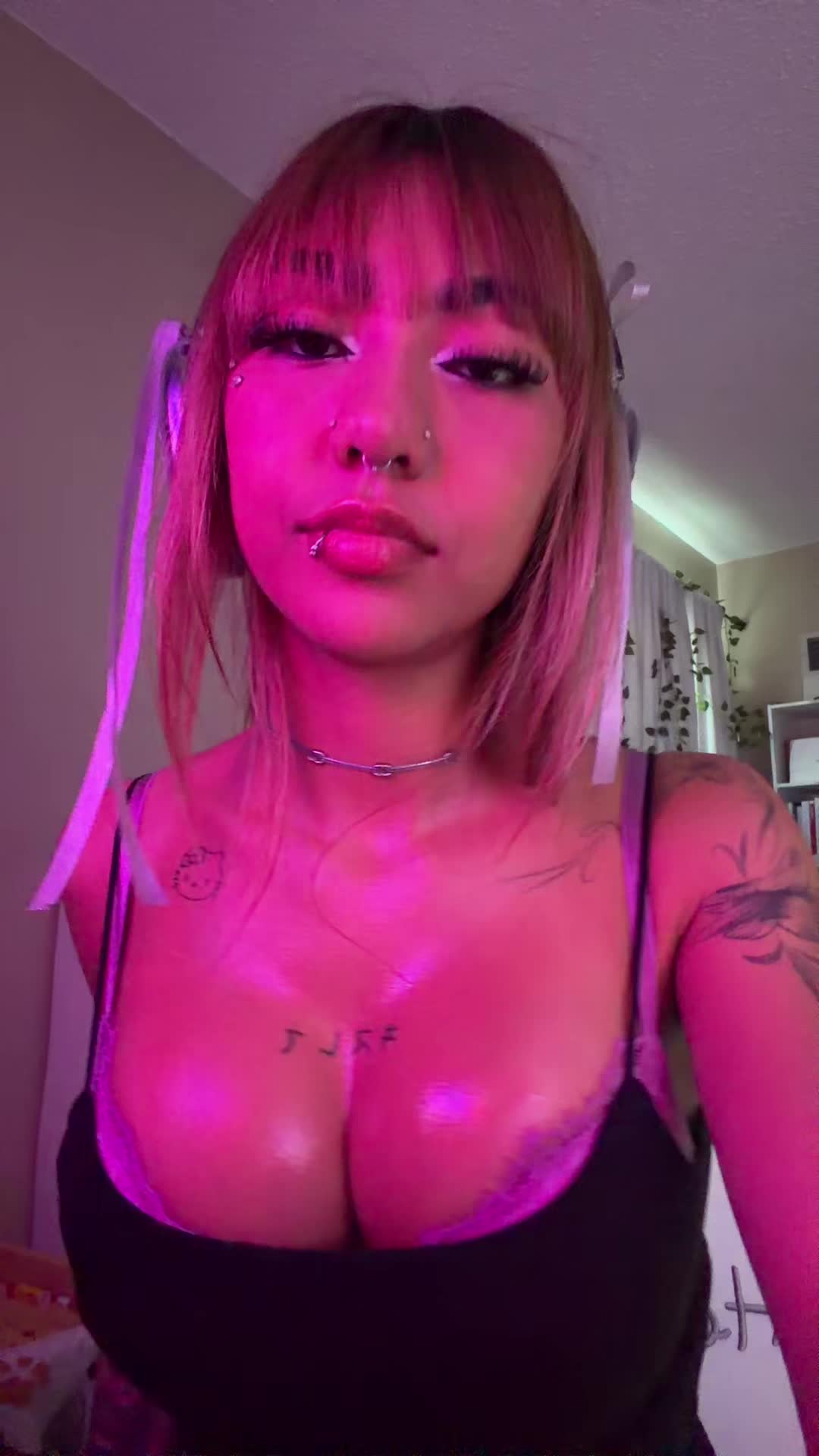 @Angietowers