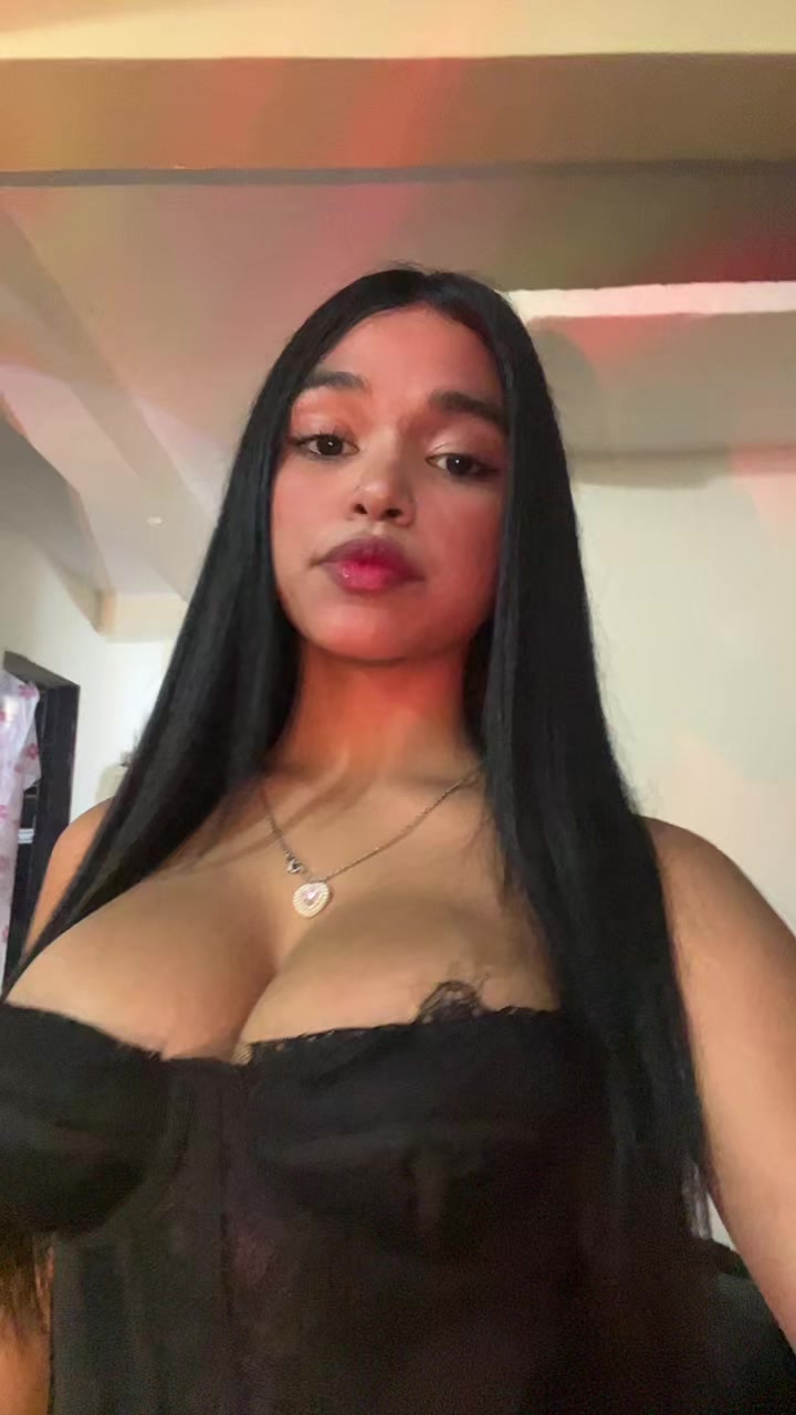 @Valentina.🩷