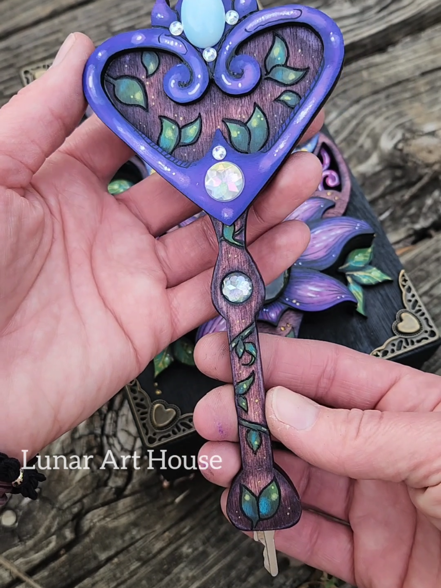 @LunarArtHouse