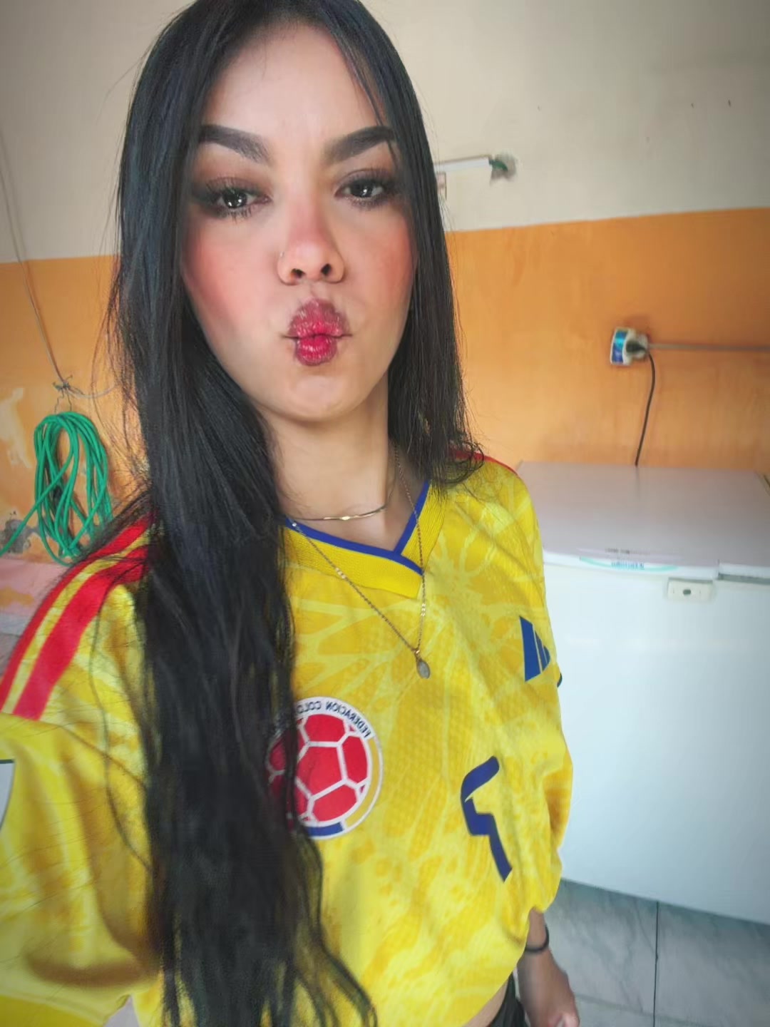 @𝐯𝐚𝐧𝐞