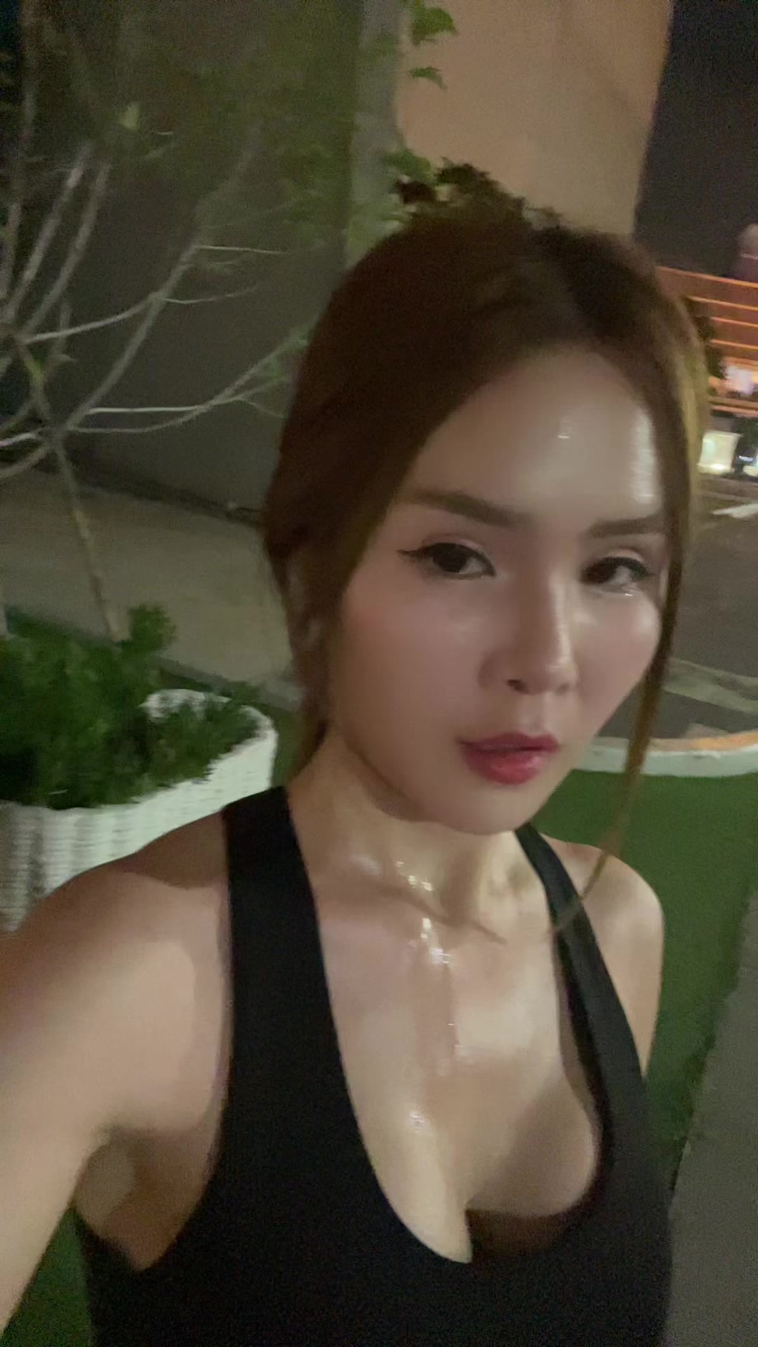 @โบวี่
