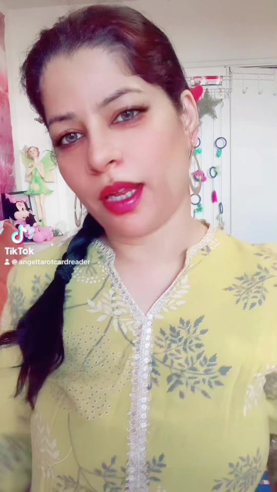 @BeautywithBrain😎😎🧠🧐👸