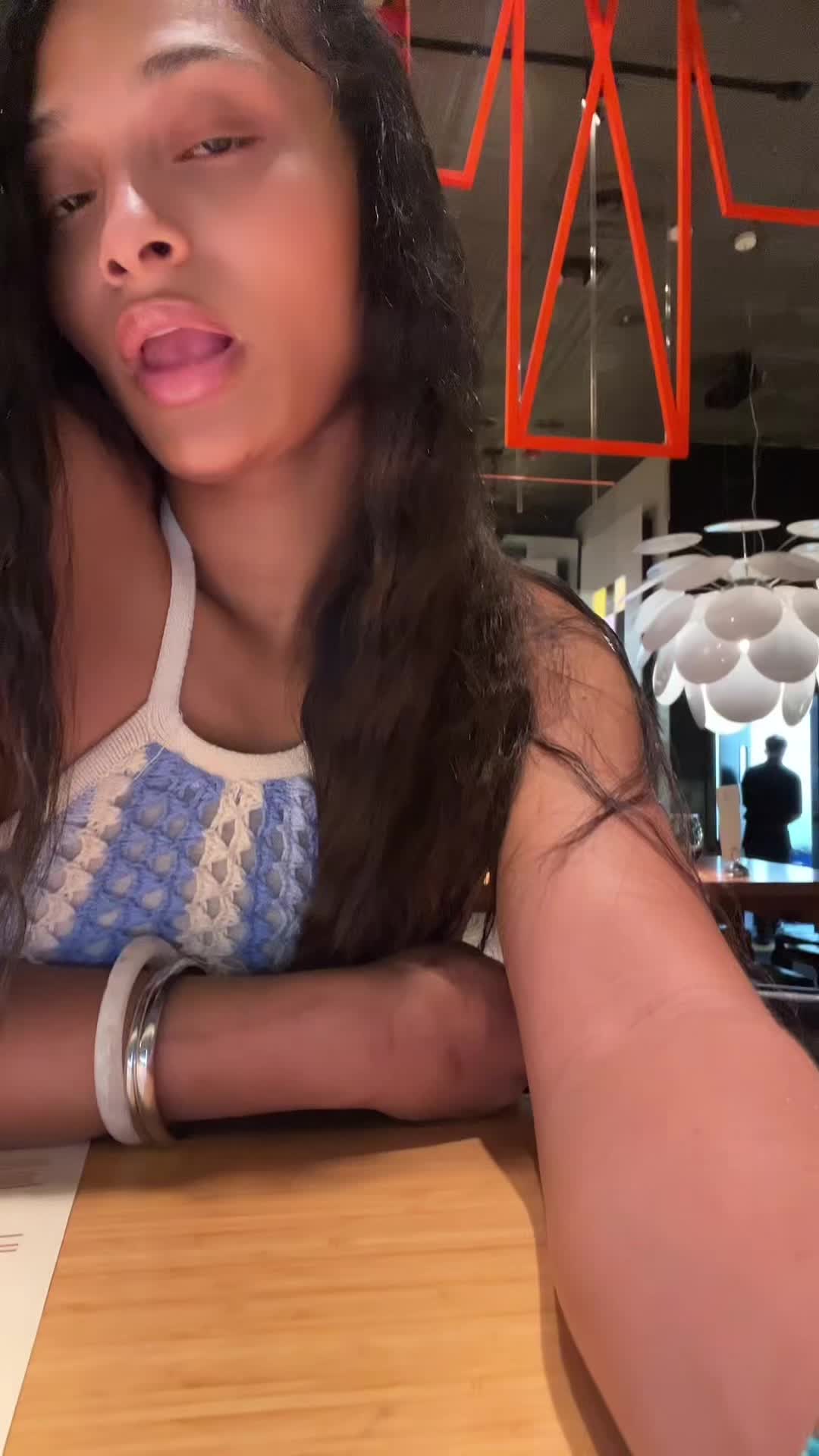 @KYLA 👩🏽⚕️