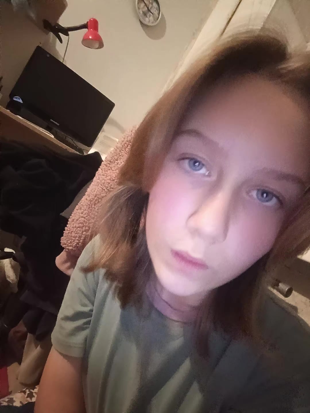 @кто то