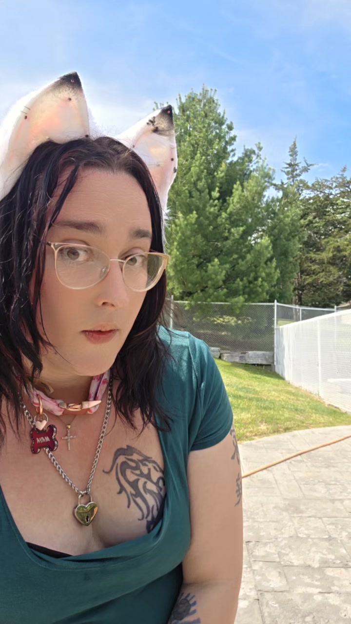 @Maya 💕🇨🇦